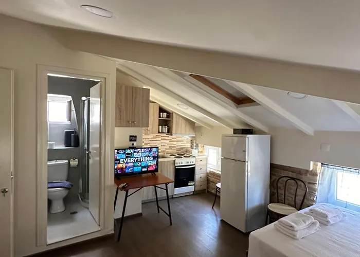 Q Apartments In Corfu Town