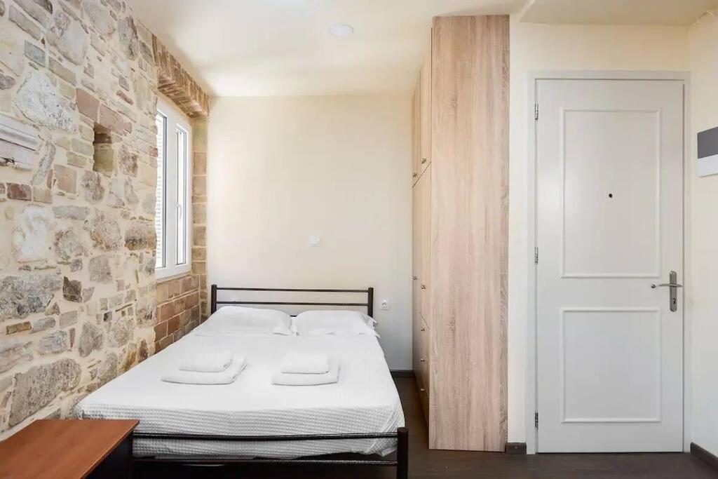 Q In Corfu Town Apartment